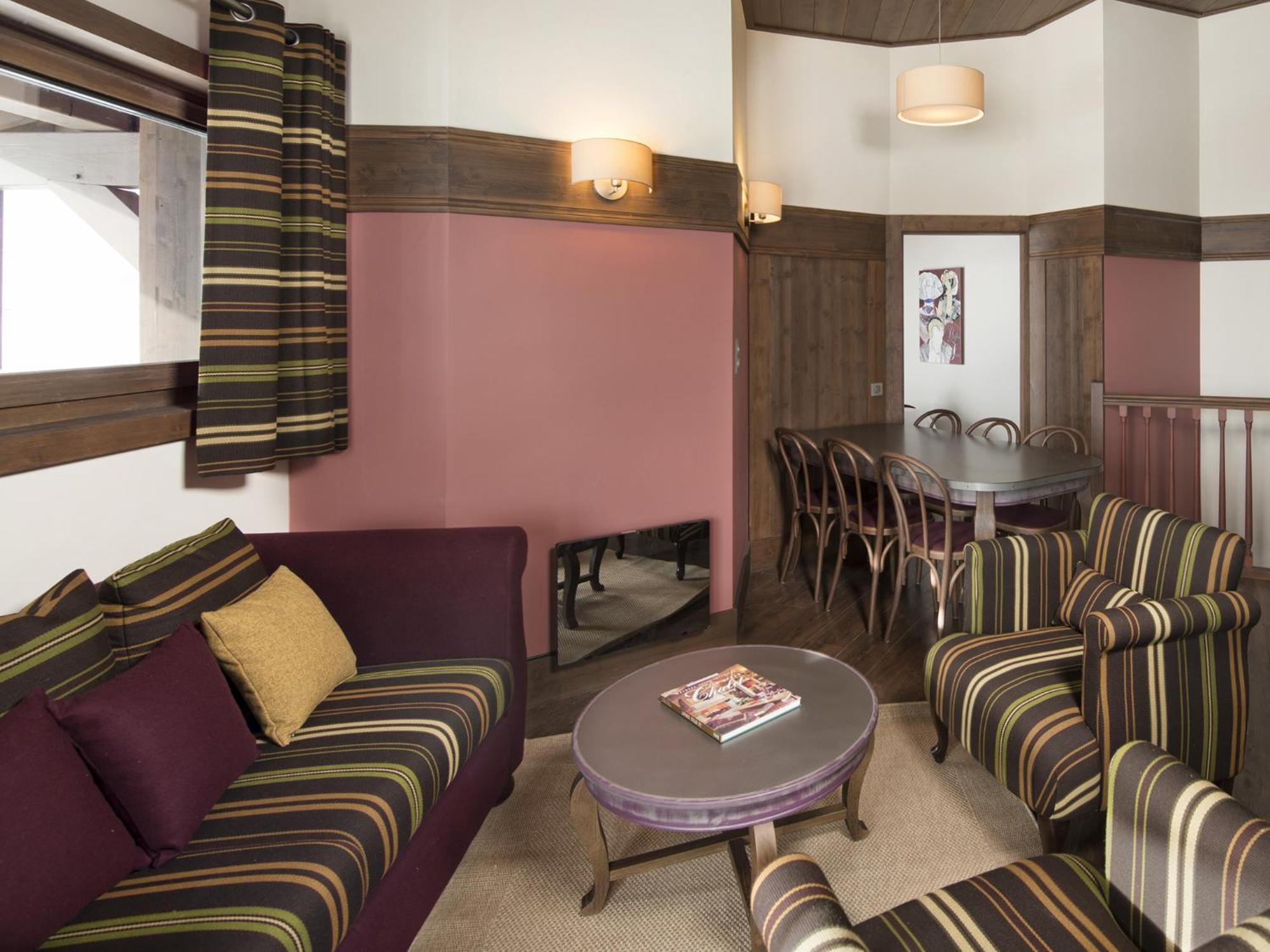Le Hameau Du Kashmir Aparthotel วัลโตรองส์ ภายนอก รูปภาพ